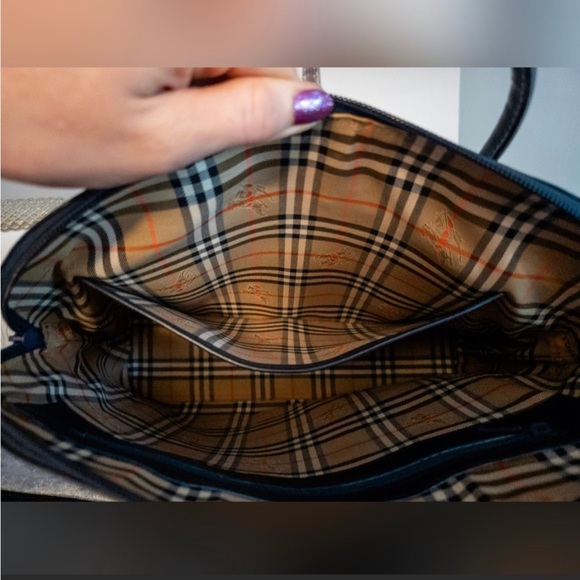 ⚜️ BurberryS White and Navy 2-Way ⚜️ - Picture 9 of 14